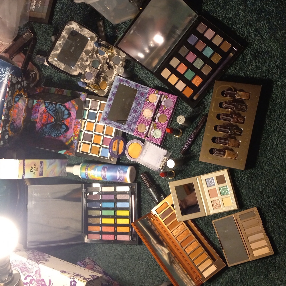 THE ULTIMATE URBAN DECAY BUNDLE OF PERFECTION!!! SEVEN EYESHADOW PALETTE ALONE!!